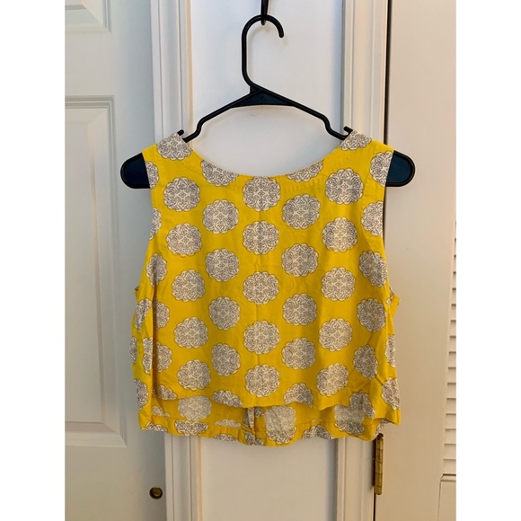Yellow with white flowers crop top size S - Picture 1 of 4